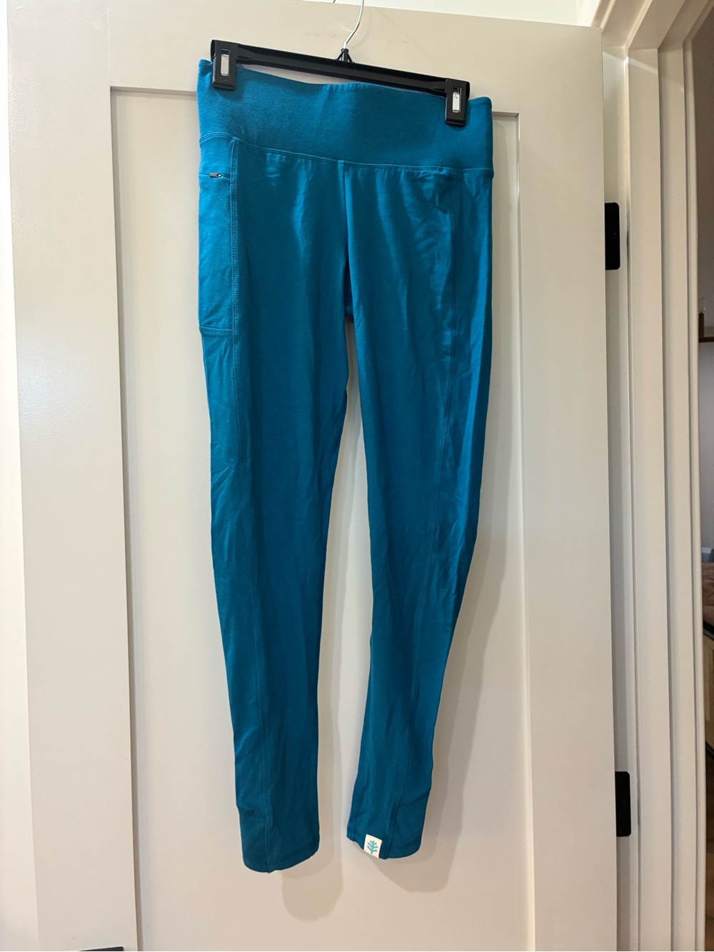 NWT Coolibar Lumaleo Summer Leggings UPD 50+ rated